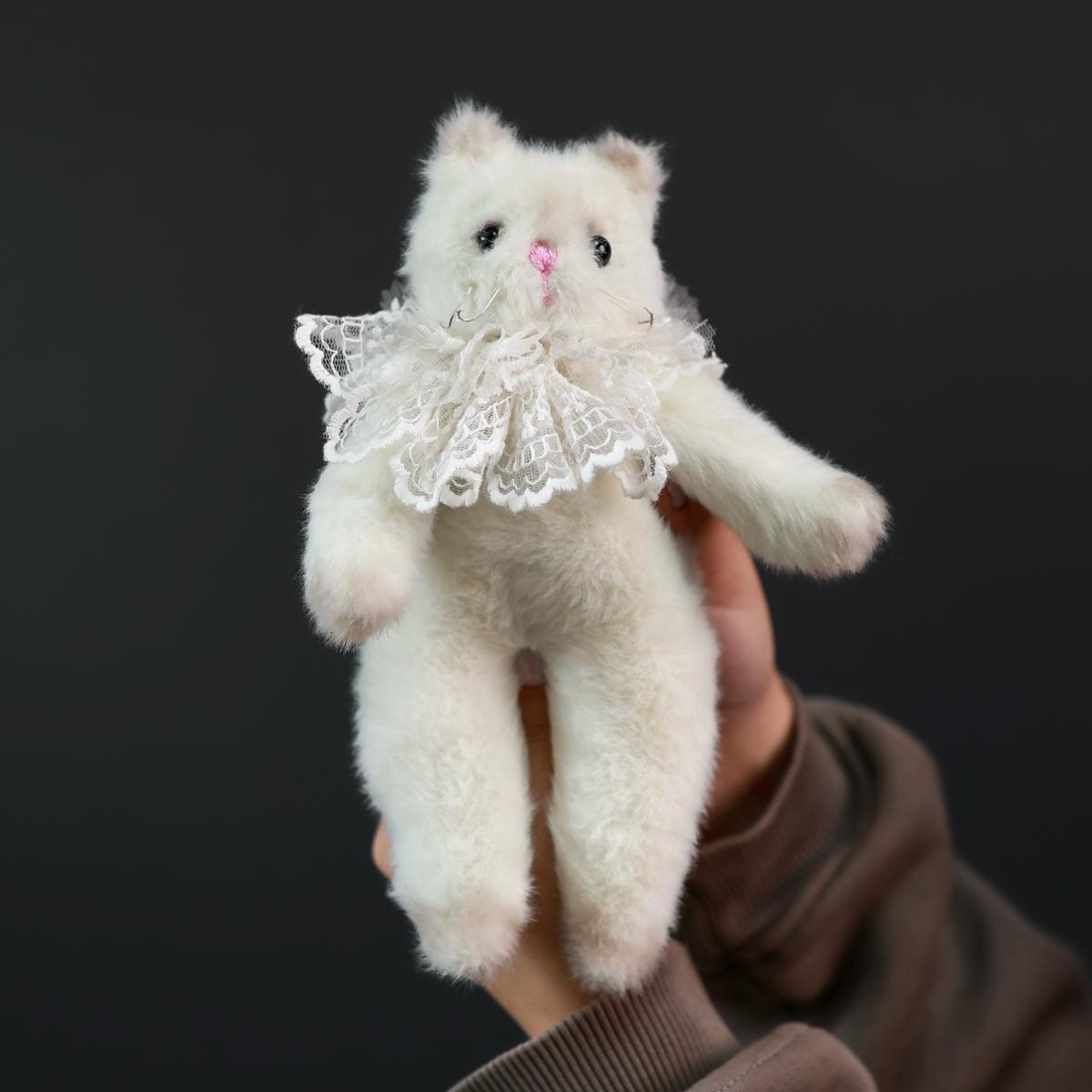 Авторская игрушка Котенок