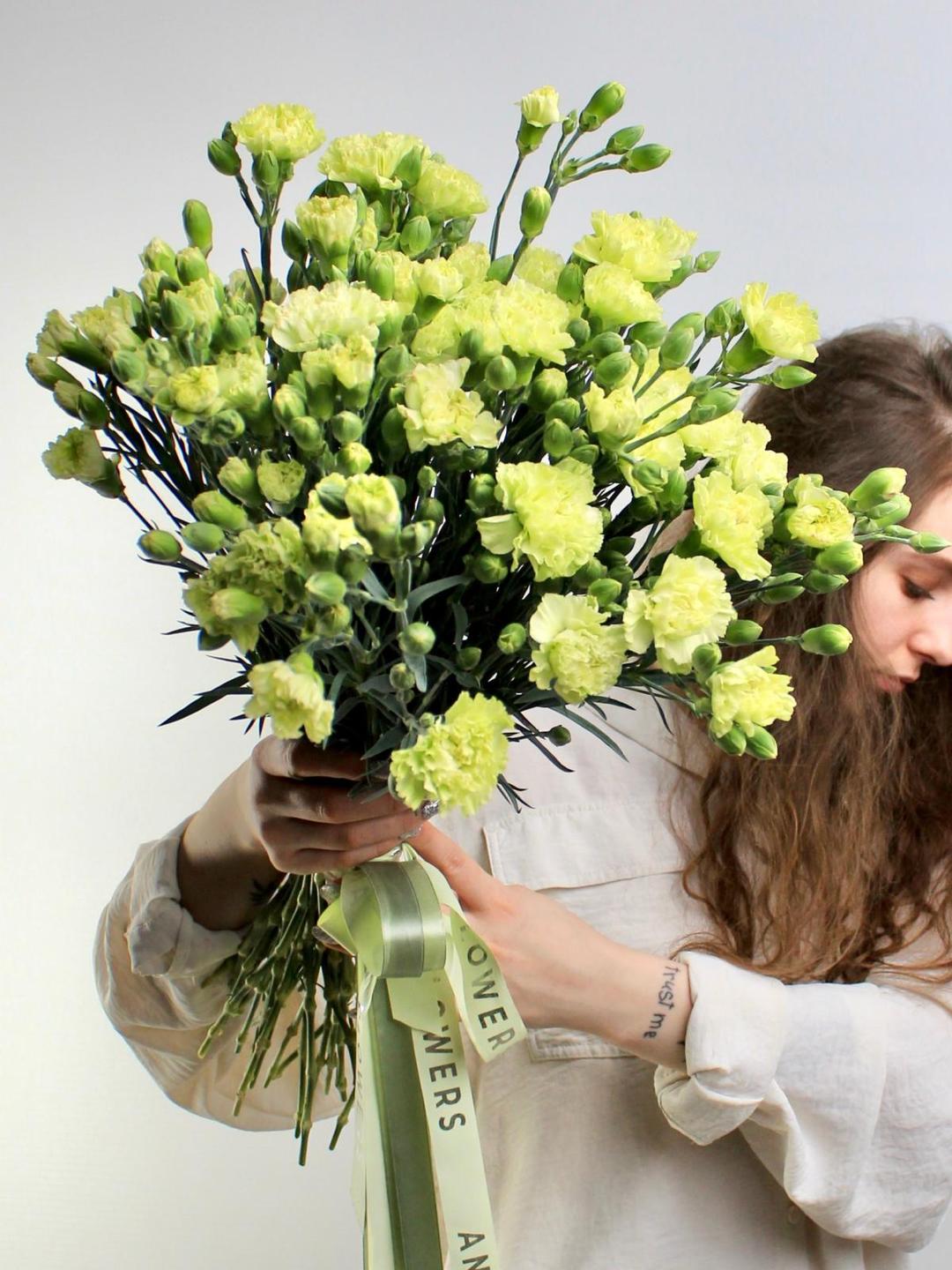 Кустовая гвоздика green