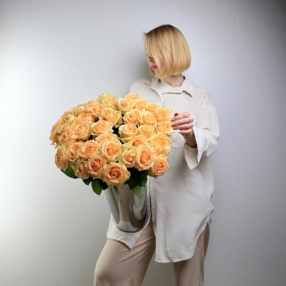 Роза Россия Peach Avalanche 60 см