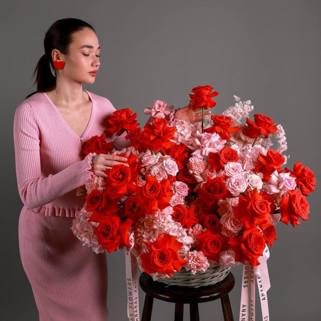 Композиция в корзине Код любви