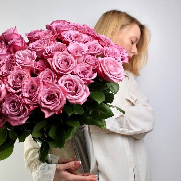 Роза Эквадор Moody Blue 50 см