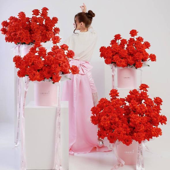 Композиция Миллион алых роз (в 2-х размерах)