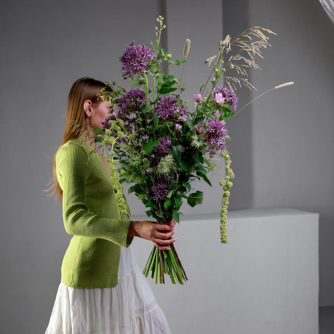 Авторский букет с аллиумом, амарантом и нигеллой