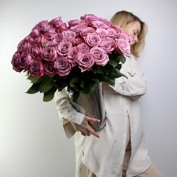 Роза Эквадор Moody Blue 50 см